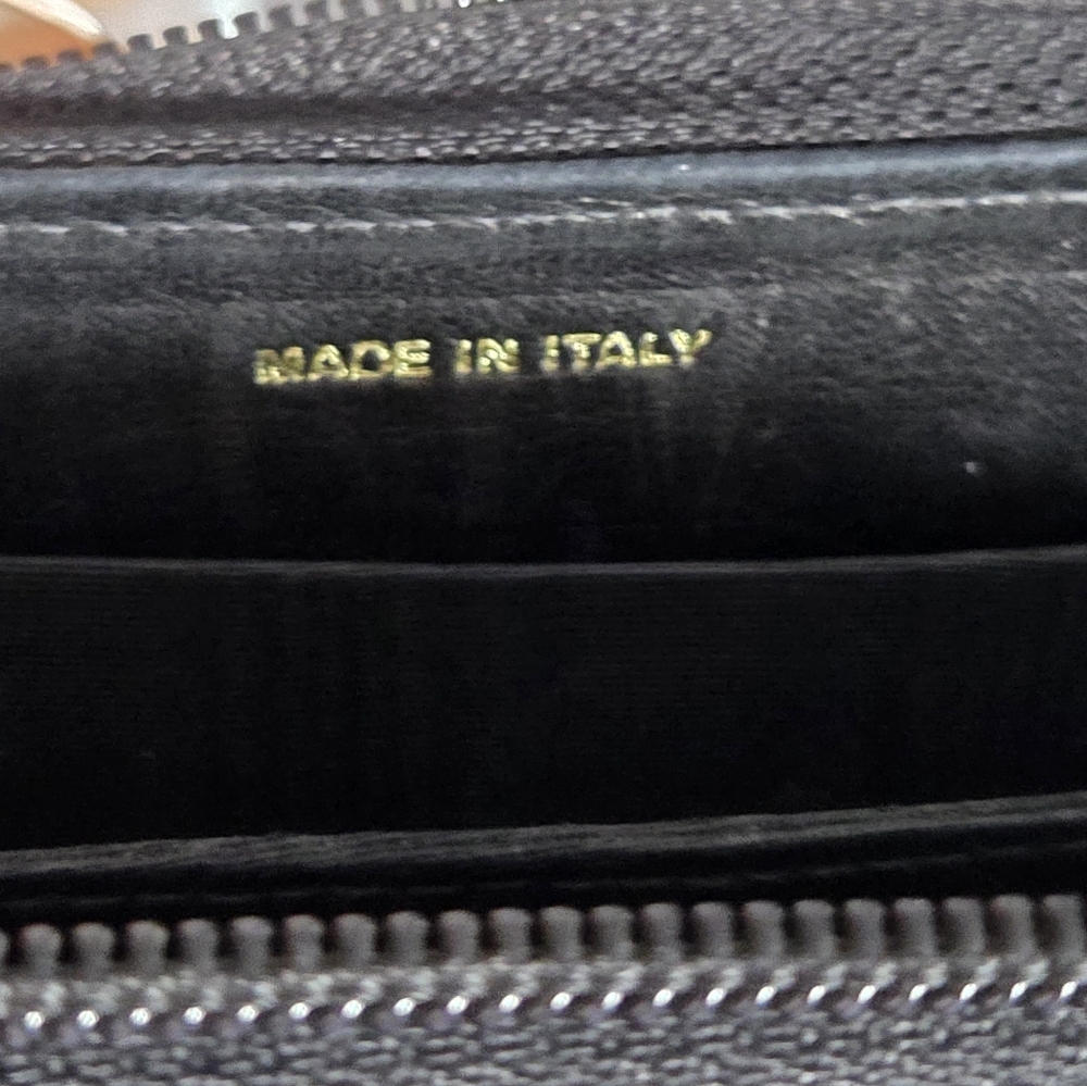 Authentic Chanel black caviar leather zip-around wallet - Picture 6 of 8